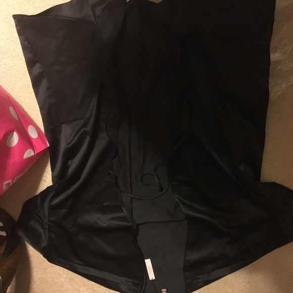 Victoria secret silky kimono robe - Picture 2 of 3